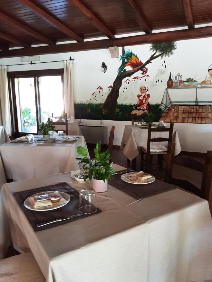 Hotel Bar Ristorante Pinocchio Arzachena Exterior foto